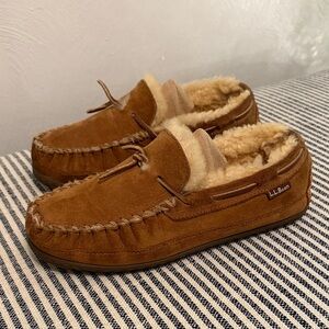 L.L Bean Women's Wicked Good Camp Moccasins Size 8